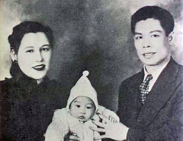 Bruce Lee with his parents in 1940s as baby